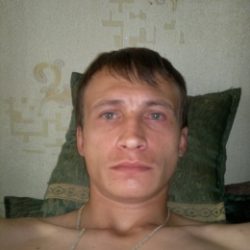 Парень ищет девушку для регулярных встреч Парень ищет девушку для регулярных встреч