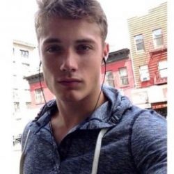 Молодой парень ищет девушку для секса без обязательств и без коммерции в Новороссийске Молодой парень ищет девушку для секса без обязательств и без коммерции в Новороссийске