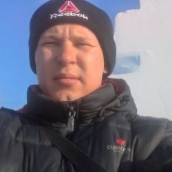 Высокий полный парень ищет невысокую девушку Высокий полный парень ищет невысокую девушку